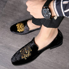 Load image into Gallery viewer, 2019 Wedding Dress Shoes Casual Men Loafers New Big Size Lazy Peas shoes Embroidery Moccasins Shoes Suede Leather shoes